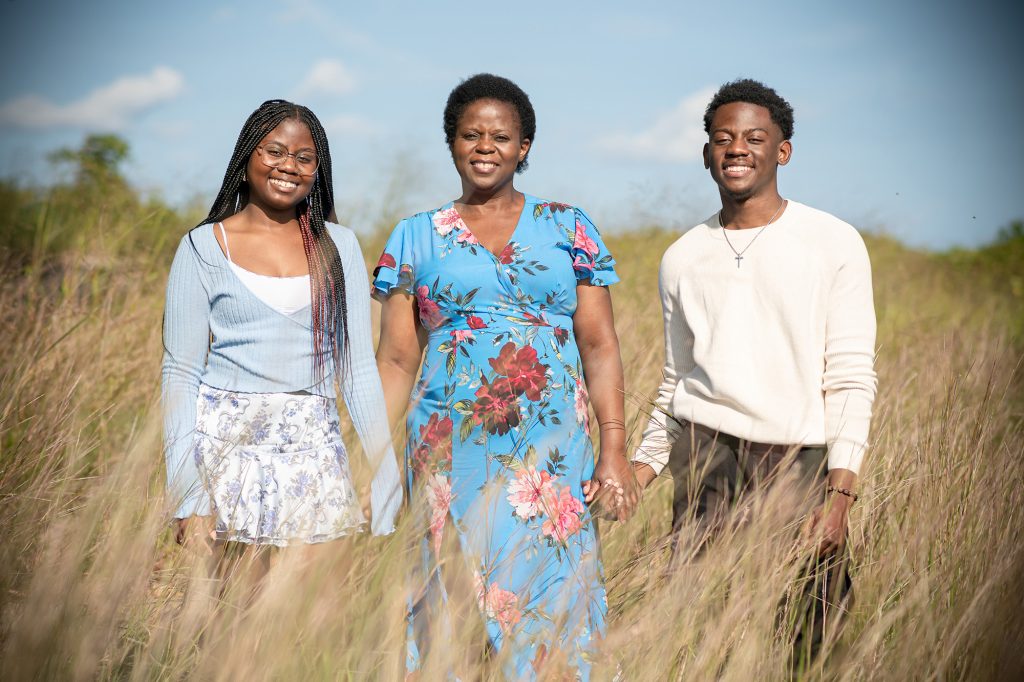 E & Family photography at Erieau Beach, Ontario 4