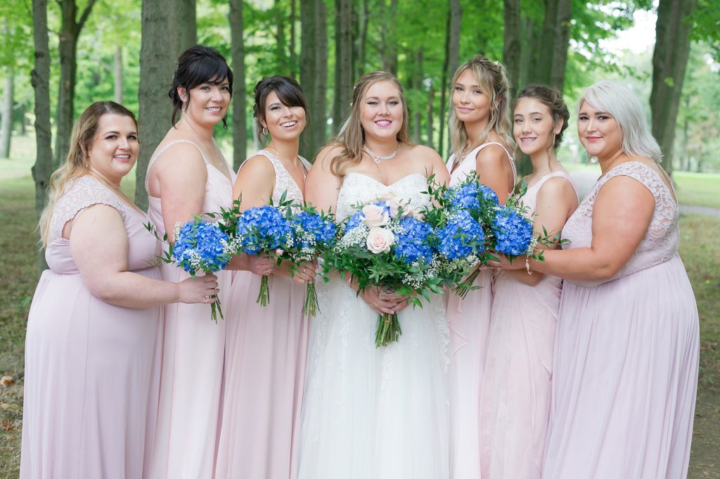 wedding group shot photograph (all bridesmaids) at Willow Ridge Golf Course in Chatham-Kent Ontario