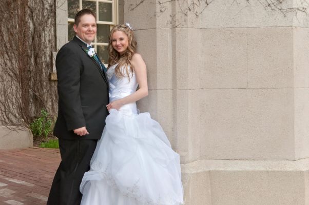 Bride and groom in Chatham Ontario