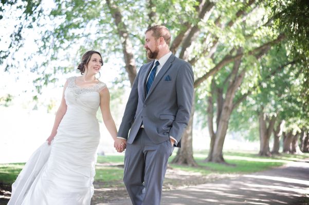 Wedding photographer at Mud Creek in Chatham-Kent Windsor